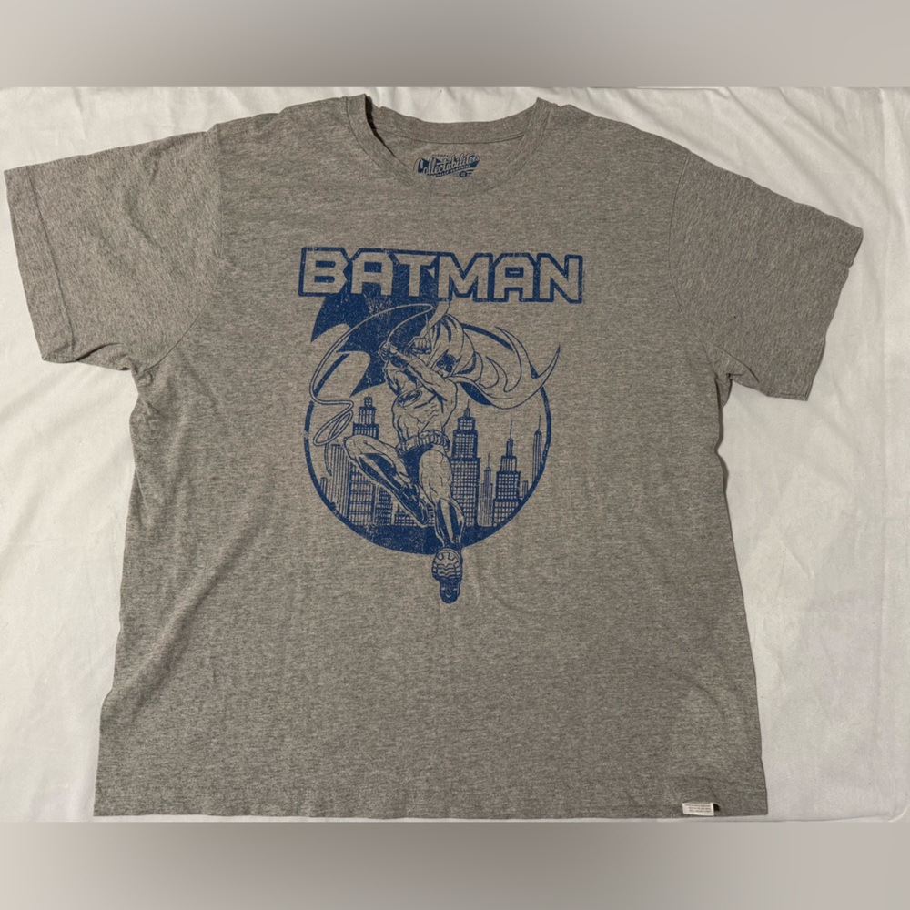 Batman Graphic Tshirt Old Navy Crew Neck 2XL